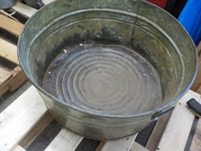 lot 56 image: 24 Diameter Metal Tub...
