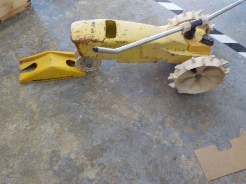 lot 59 image: Neison Cast Iron Lawn Sprinkler...