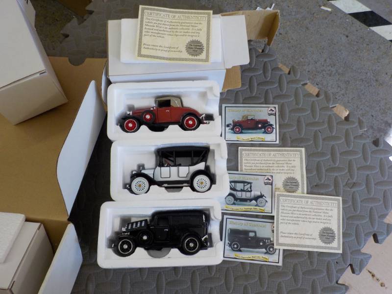 lot 74 image: Set of 3 Chevrolet Vintage Vehicles...