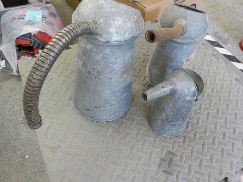 lot 79 image: 3 Vintage Oil Cans...