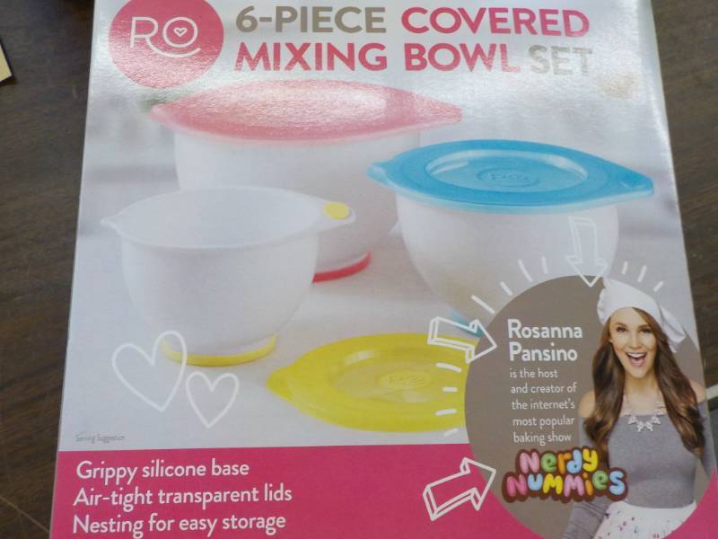 lot 108 image: 6 Piece Covered Mixing Bowl Set...