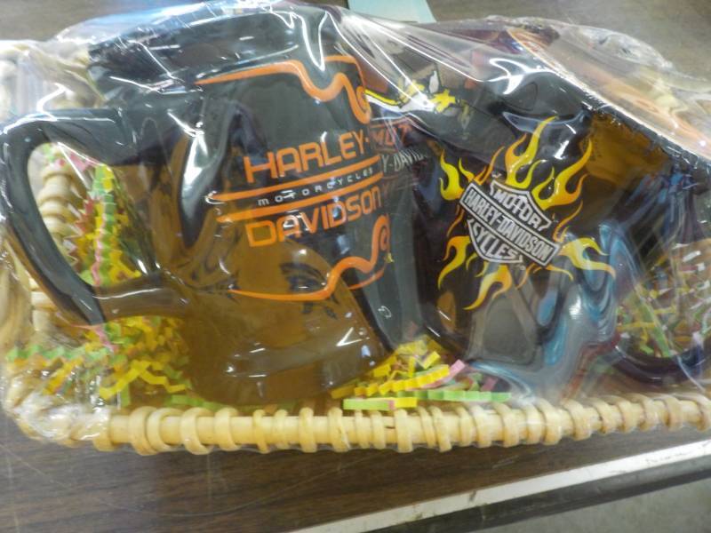 lot 121 image: Harley Davidson Gift Set...