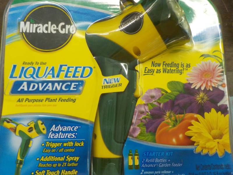 lot 124 image: New Liqua Feed Miracle Gro Starter ...