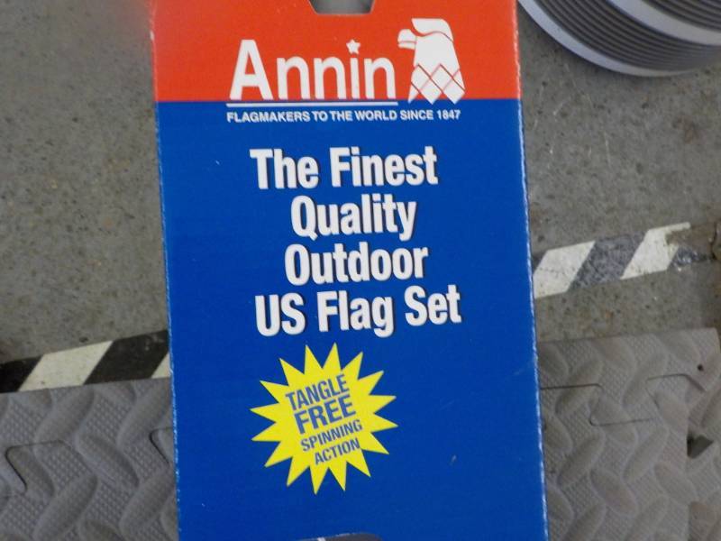 lot 201 image: Annin US Flag Set ...