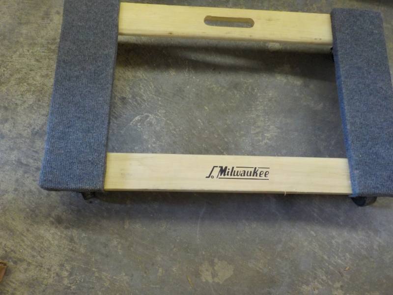 lot 280 image: New Milwaukee Dolly 30 x 18...