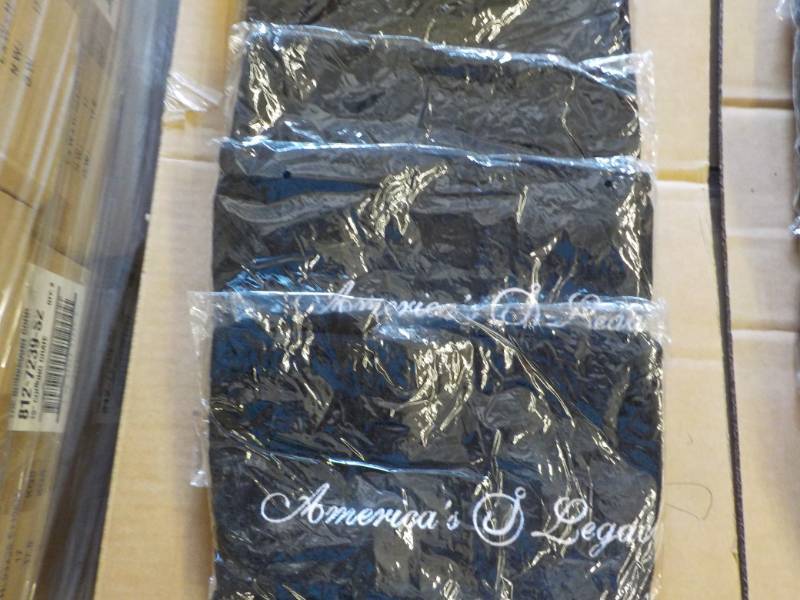 lot 299 image: Lot of 4 FishingGolf Towels new...