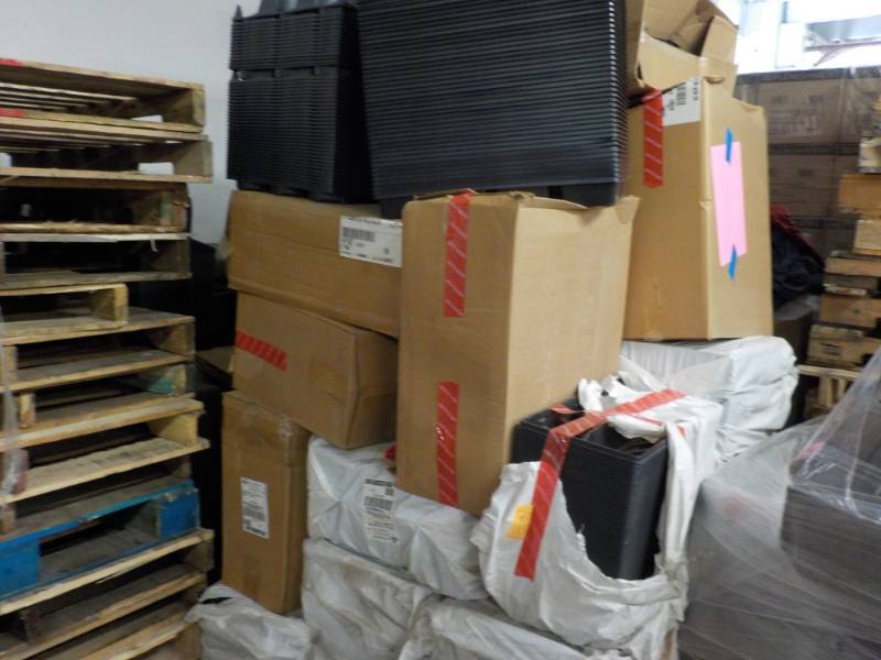lot 366 image: Pallet of Nursery and Garden Suppli...