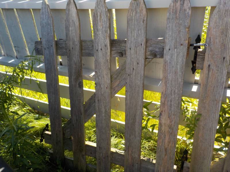 lot 379 image: 2 Picket Fence Gates each 33 x 46...