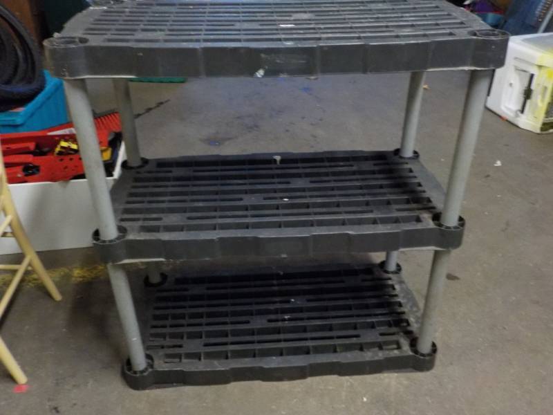 lot 412 image: 3 Shelf Plastic Shelving...