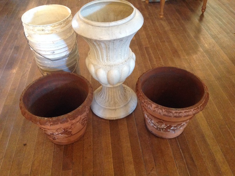 Planters & Buckets