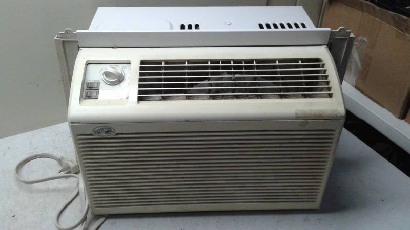 lot 13 image: Hampton Bay 5050btu Window Air Conditioner, Used, Shows Wear