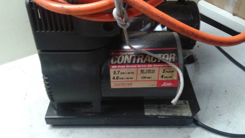 lot 21 image: Powermate Contractor Air Compressor, Used 95-125 psi, Works