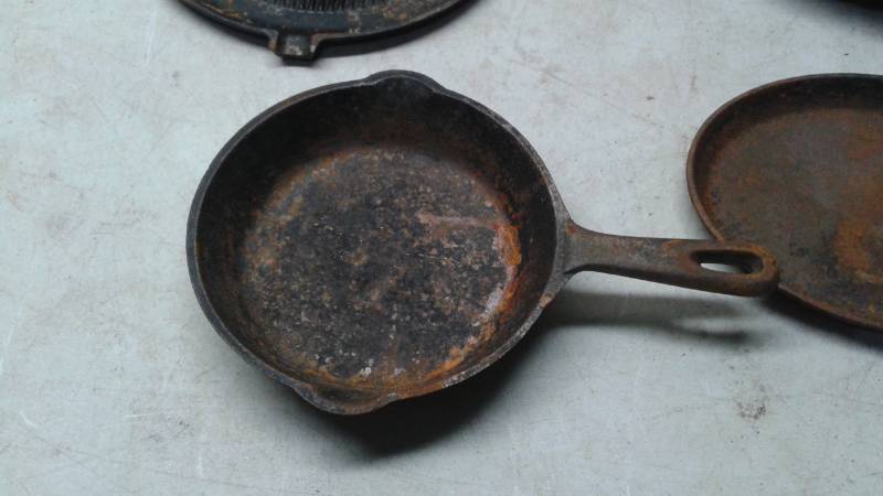 lot 31 image: Lot Of Cast Iron Cooking Pans, Used, Has Some Rust Marks