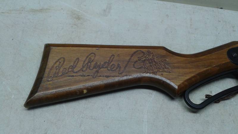 lot 35 image: Daisy Red Ryder 1938b BB Gun, Used, Works Good