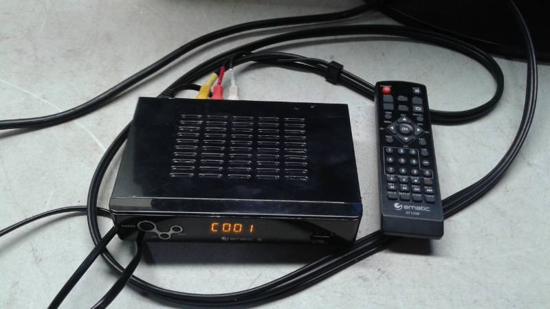 lot 24 image: 32 LG LCD Flat Screen Television, Works Fine, Has A Digital Converter Box With It