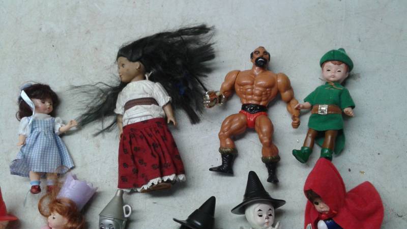 lot 81 image: Lot Of Madam Alexandria Wizard Of Oz Mcdonalds Figure Dolls, A Couple Other Dolls