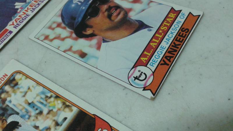 lot 107 image: Lot Of Vintage Reggie Jackson Topps Baseball Cards