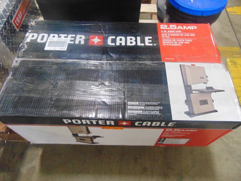 lot 207 image: PORTER-CABLE 9-in 2.5-Amp Stationary Band Saw PCXB310BS