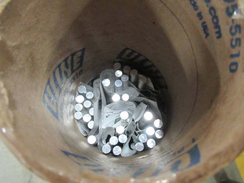 lot 56 image: Approximately 30 Everbilt 14 in. x 36 in. Aluminum Round Rods, 801647