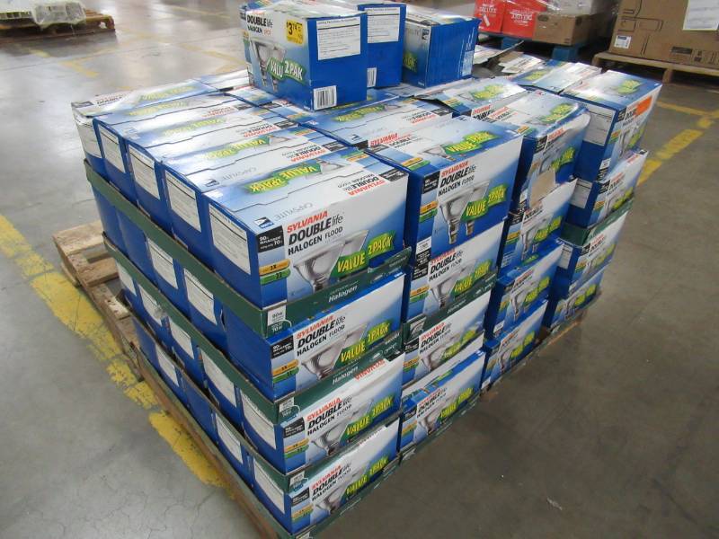 lot 57 image: Pallet Of Approximately 100 SYLVANIA 90-Watt EQ Dimmable Warm White Halogen Flood Light Bulbs (2-Pack) 16636