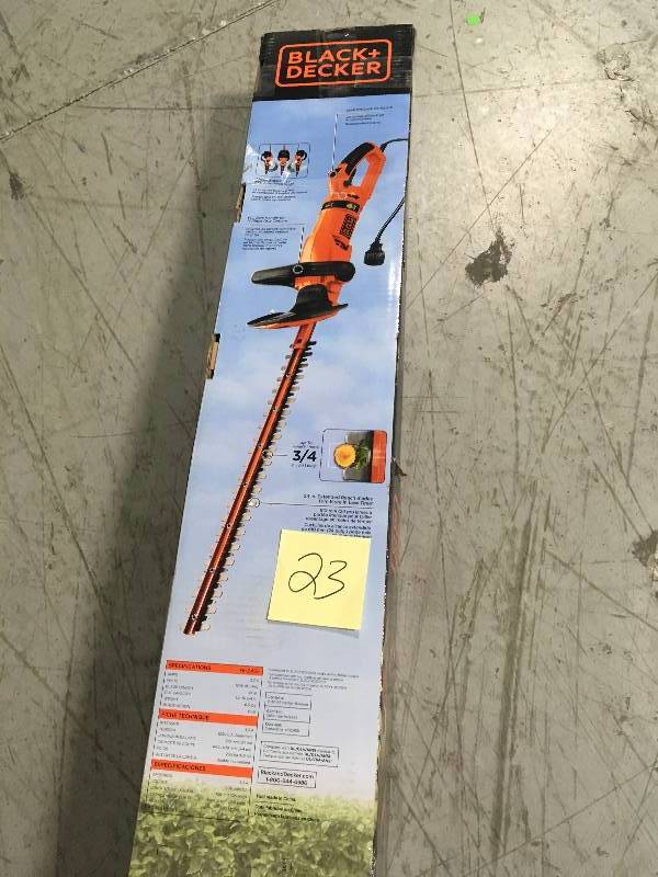 BLACKDECKER 24 in. 3.3-Amp Corded Electric Hedge Hog Trimmer with Rotating Handle in good condition