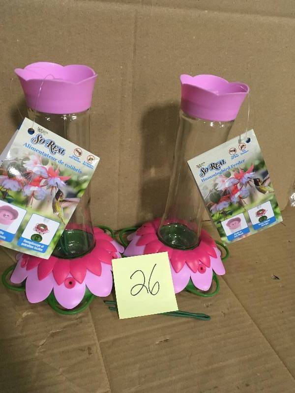 Set of 2 Natures Way So Real Gravity Hummingbird Feeder not used