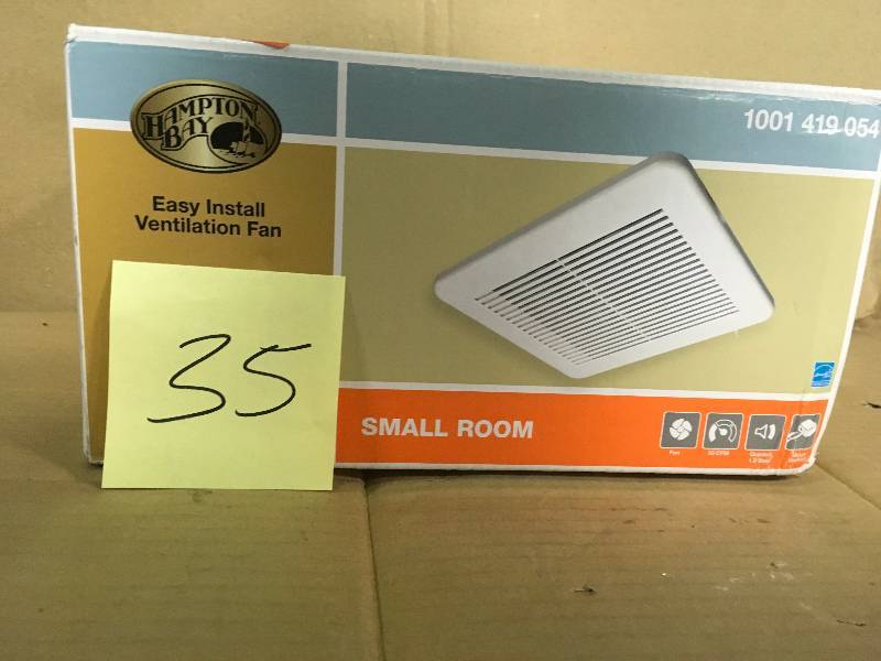 Hampton Bay 50 CFM Ceiling Bathroom Exhaust Fan in good condition