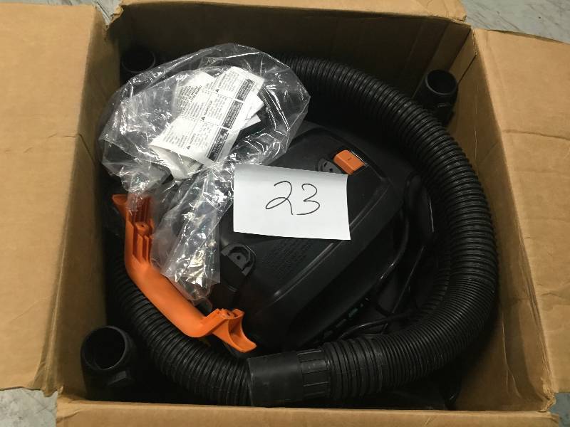 lot 23 image: RIDGID 6 Gal. 3.5-Peak HP NXT WetDry Vac USED