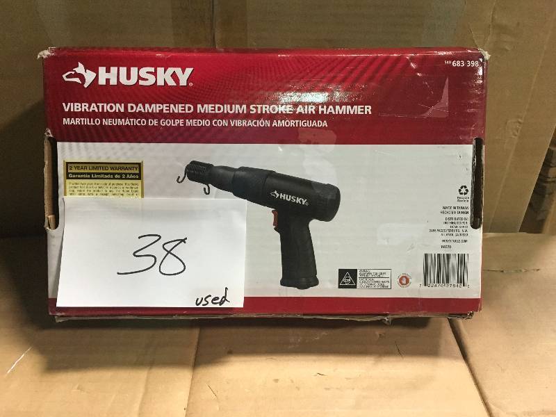 lot 38 image: Husky Vibration Damped Medium Stroke Air Hammer in good condition