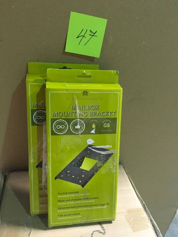 Architectural Mailboxes 4 in. x 4 in. Post Adapter in Black with 3 Mailbox Mounting Options in good condition