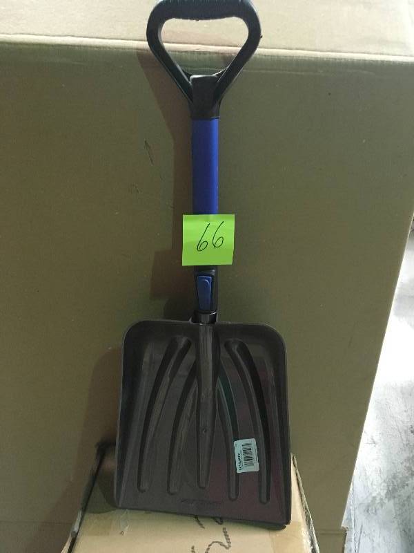 Suncast Telescoping Auto Shovel not used