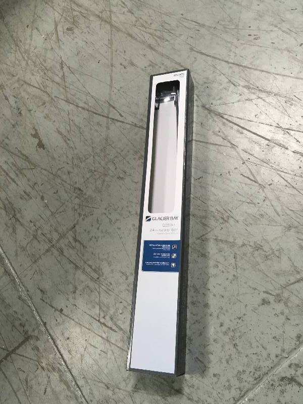 Glacier Bay Dorset 24 in. Towel Bar in Chrome in good condition