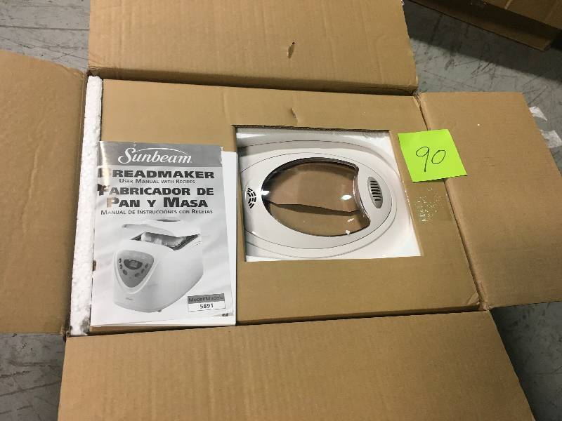 2 lb. Delay Bake Breadmaker- by Sunbeam in good condition