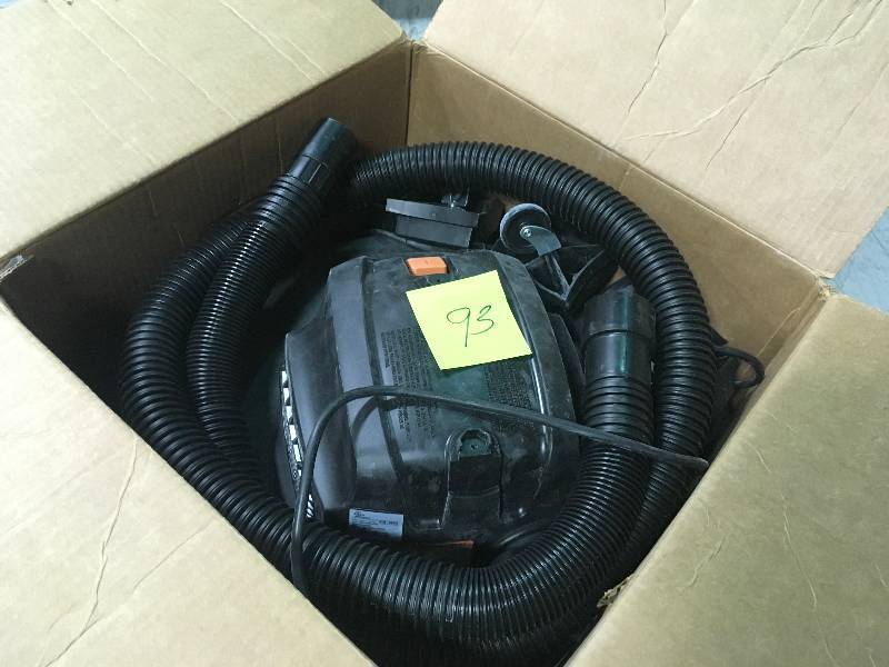 RIDGID 9 Gal. 4.25-Peak HP NXT WetDry Vac USED