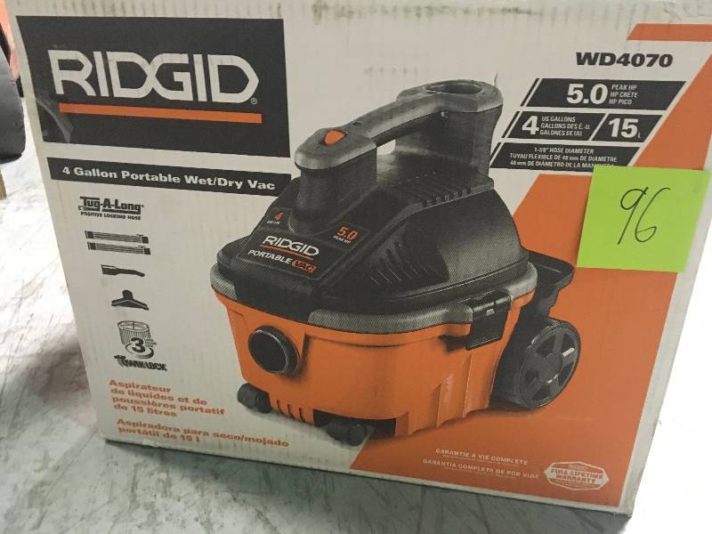 RIDGID 4 Gal. 5.0-Peak HP Portable WetDry Vacuum in good condition