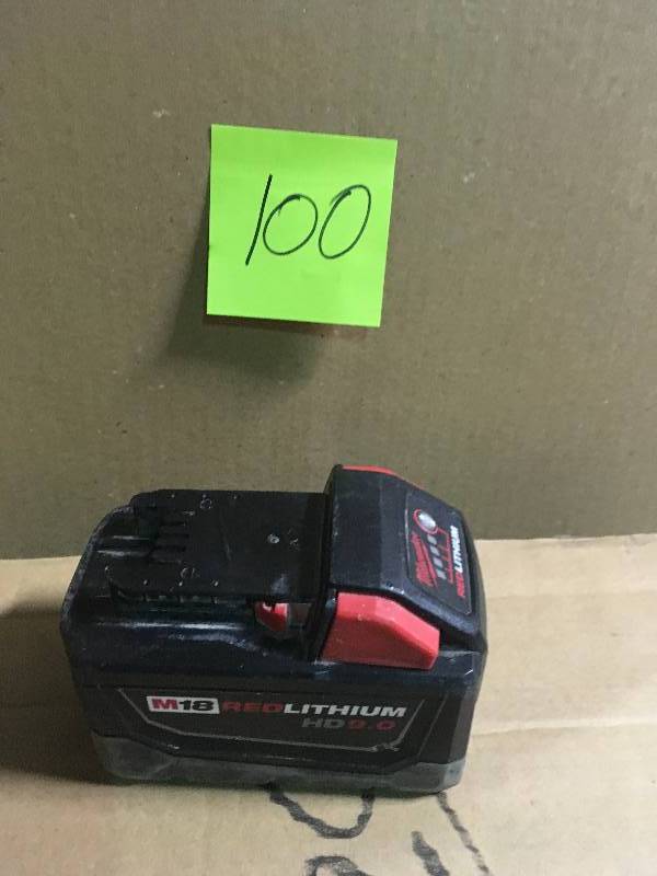 M18 RED LITHIUM HD 9.0Ah Battery PACK in good condition