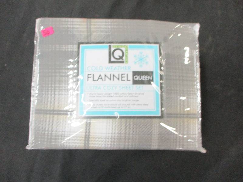 lot 50 image: Queen Flannel Sheets