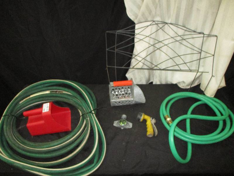 lot 65 image: Garden Stuff