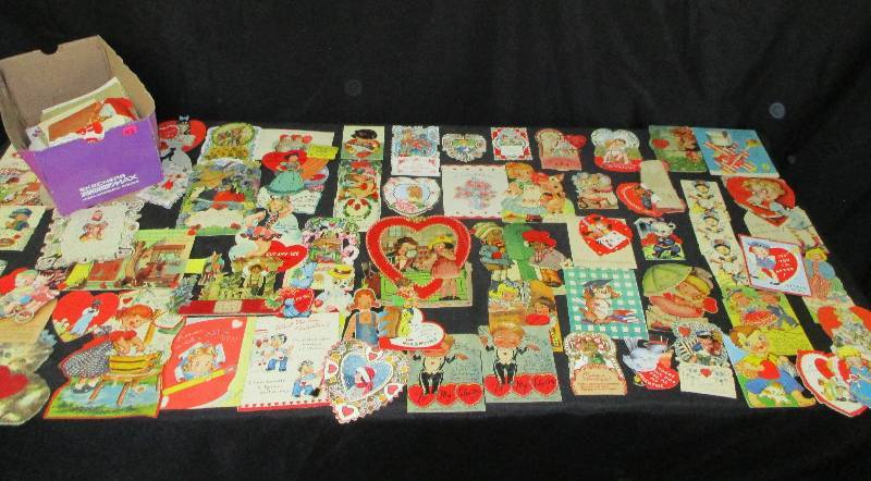 lot 113 image: Vintage Valentines Just beautiful