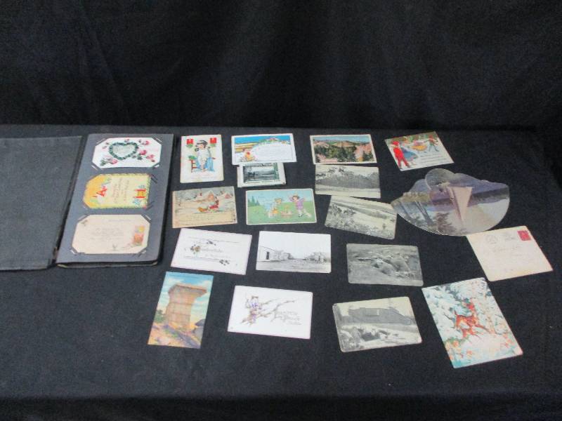 lot 123 image: Postcards from the early 1900s to 1940s