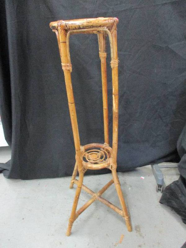 lot 141 image: Bamboo Plant Stand