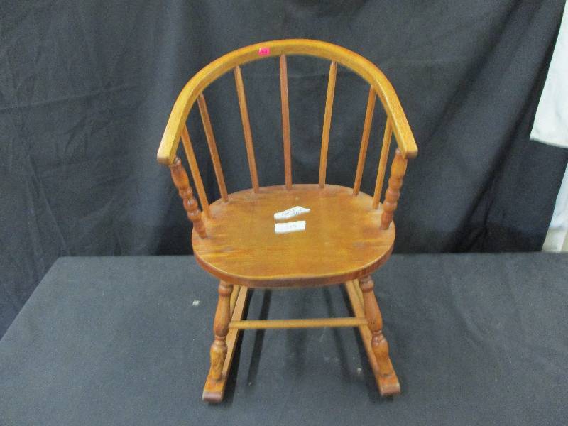 lot 142 image: Early 1900s Kids Rocking Chair