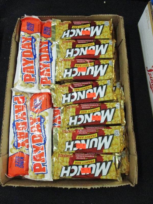 lot 156 image: 31 Payday and Munch Candy Bars