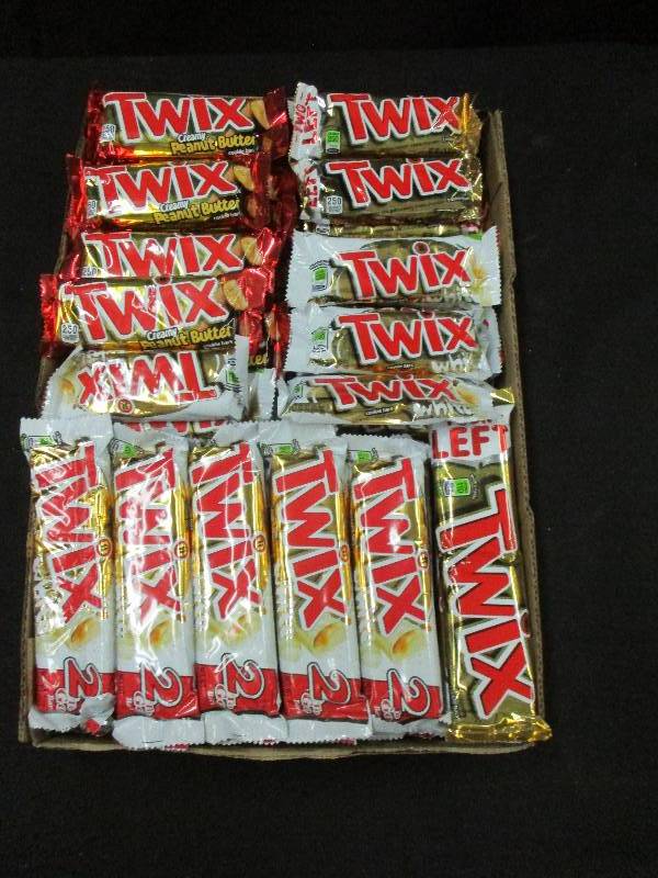 lot 170 image: 64 Twix Bars
