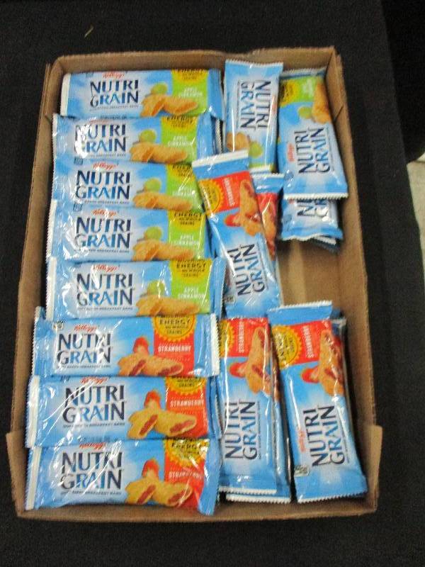 lot 194 image: 50  Nutrigrain Bars