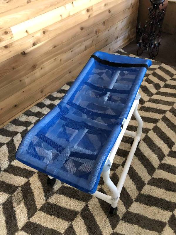 lot 29 image: Mobile Shower Gurney Bed Stretcher