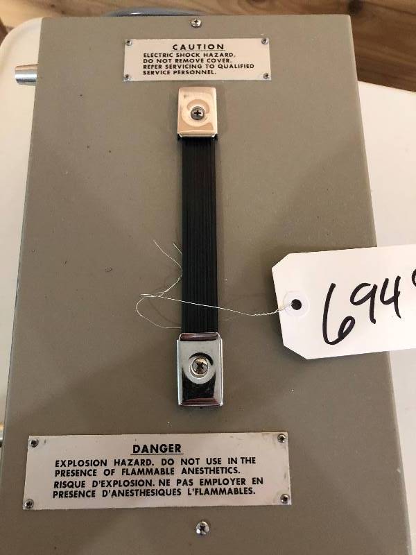 lot 36 image: Olympus ILK-3 Cold Light Source Supply - Great Working Condition