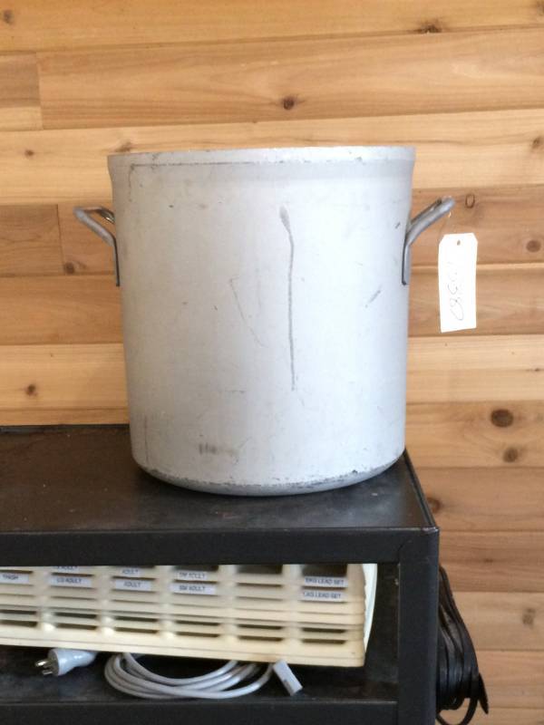 lot 50 image: Highly Collectible 40-Quart #4254 Lincoln WEAR-EVER NSF Approved 10 Gallon Stock Pot #1