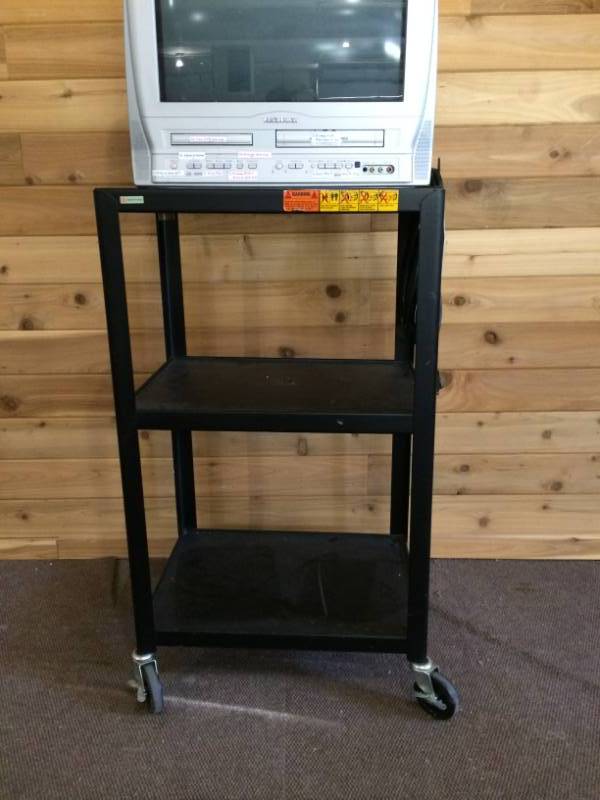 lot 70 image: Magnavox 20MC430417 20 CRT TVDVDVCR Retro Gaming Combo Television On Mobile Cart - Great Working Condition