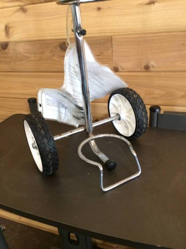 lot 81 image: Oxygen Tank Cart